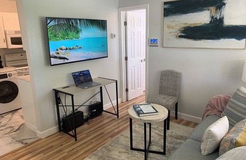 Southwest Maison | Charming Cottage in heart of West Palm Beach