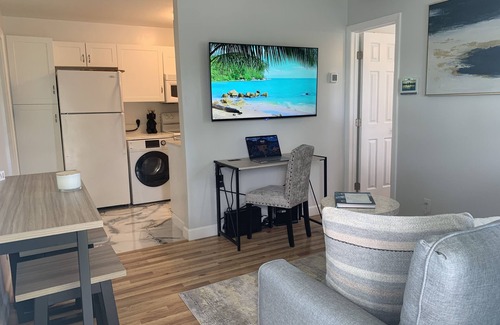 Southwest Maison | Charming Cottage in heart of West Palm Beach