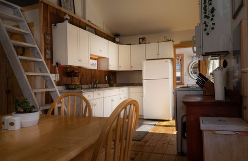 Coventry Lake Cottage | Charming Cottage by the Lake❤️