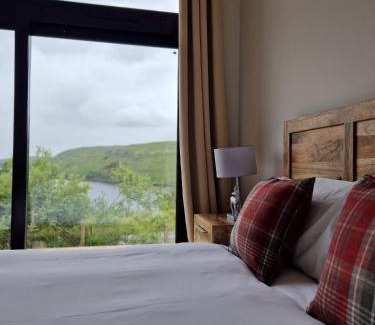 Isle of Skye Appartement | Charming Cottage by the Fairy Pools 5