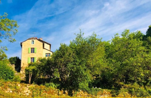 Valady Cottage | Charmant Gîte pour 2 personnes avec vue imprenable entre Conques et Rodez