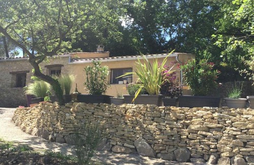 Faucon Maison | Gîte de charme à Faucon avec piscine