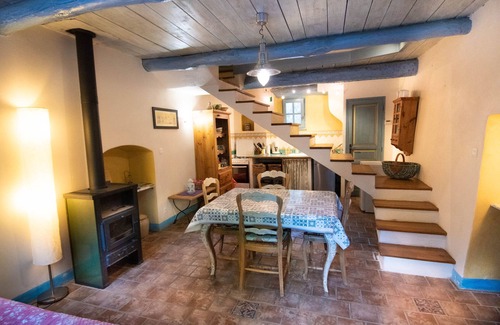 Colognac Maison | Cottage de charme dans nature luxuriante entouré de lamas