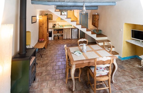 Colognac Maison | Cottage de charme dans nature luxuriante entouré de lamas