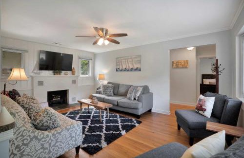 Jamesport Maison | Charming Cottage in The Heart of the North Fork