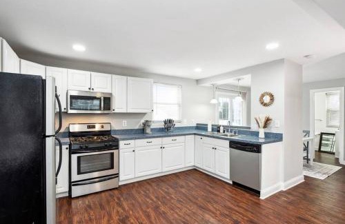 Ellicott City Appartement | Charming Cottage in Central Location*Near BWI*