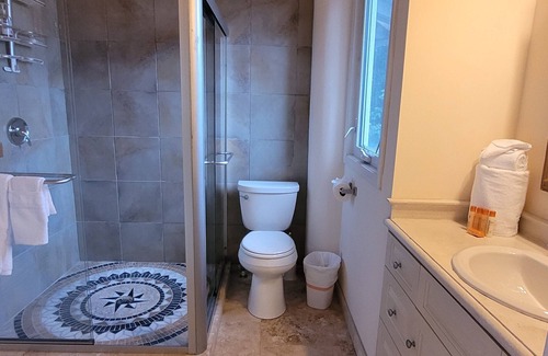 Estate Susannaberg Cottage | Charming cottage, near North Shore beaches. Great location!