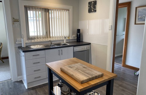 Lindisfarne Cottage | Charming Cottage Retreat perfect for short or longer stays in Lindisfarne.