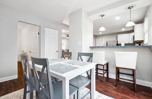 Ellicott City Maison | Charming Cottage in Central Location*Near BWI*