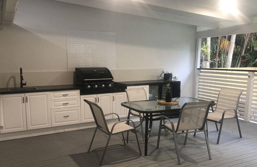 Windsor Maison | Charming cottage with backyard and close to everything