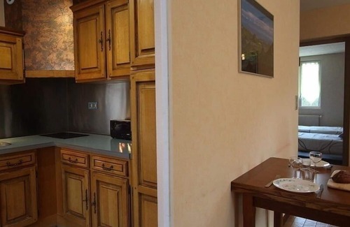 Lantriac Cottage | Charmante Maison Traditionnelle avec Jeux, Terrasse et Parking à Lantriac
