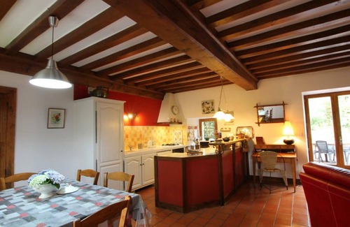 Theville Cottage | Gîte chaleureux avec jardin privé, proche de la mer et de la Vallée des Moulins, idéal pour familles.
