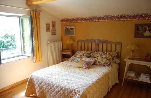 Upie Autre | Gîte de charme, avec piscine, dans une ancienne ferme drômoise.