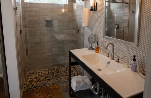 Kyle Hôtel | Charming cottage with private pool & hot tub