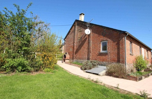 Saint-Pierre-la-Riviere Cottage | Maison de plain-pied avec jardin clos, proche Haras du Pin et Mémorial de Montormel, animaux acceptés