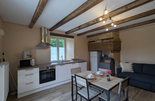 Han-les-Juvigny Cottage | Charmante maison de campagne avec terrasse et jardin - 2 appartements rénovés