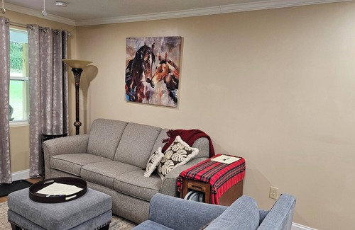 Racine Maison | Charming country duplex with WiFi and AC in peaceful Wampum.