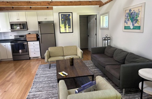 Nelson Maison | Charming country guest house with 1 bedroom and loft, WiFi, AC in lovely Nelson