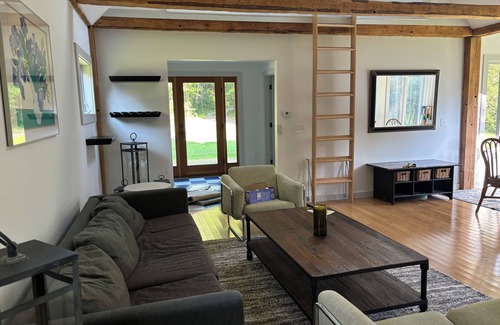 Nelson Maison | Charming country guest house with 1 bedroom and loft, WiFi, AC in lovely Nelson