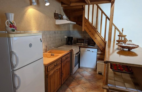 Bellon Cottage | Gîte de charme avec jardin, proche d'Aubeterre-sur-Dronne, pour 6 pers., cheminée, WIFI, équipements bébé