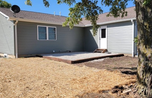 Lamont Maison | Charming Country Retreat in Burlington, KS