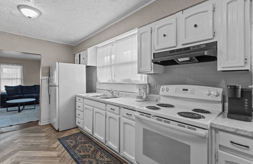 Kokomo Maison | Charming, cozy 3 bed bungalow