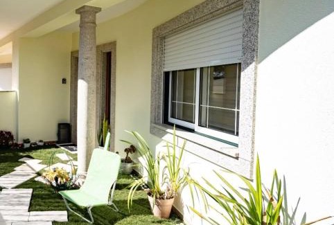 Coimbra Lit Et Petit-Déjeuner | Charming Cozy Retreat - Terrace & Private Balcony