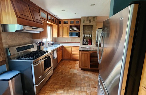 Richland Center Maison | Charming Crow Hill Cottage in welcoming Richland Center with BLOSSOMING garden