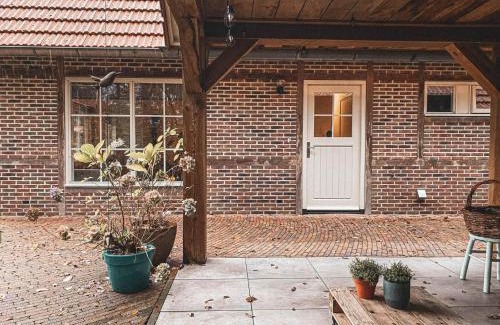 Bazuin Maison | Charming Decorated House in Nature