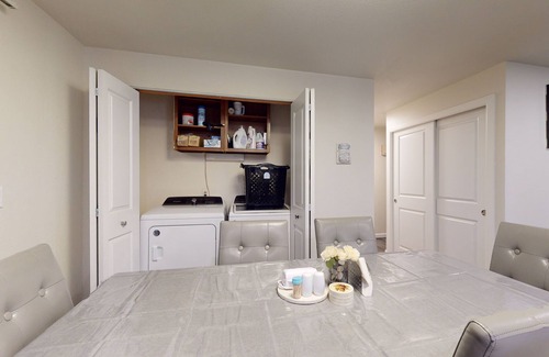 Port Orchard Maison | Charming Dog-friendly Home w/ Enclosed Yard, Outdoor Hot Tub, Gas Grill, & W/D