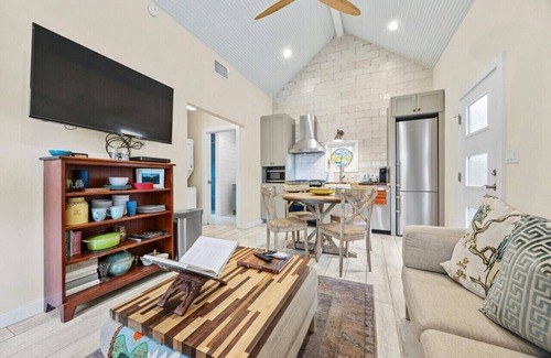 Rosedale Maison | Charming Downtown Casita