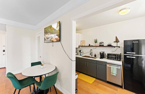 Waterfront Appartement | Charming Downtown Studio Near Convention Center and Beach