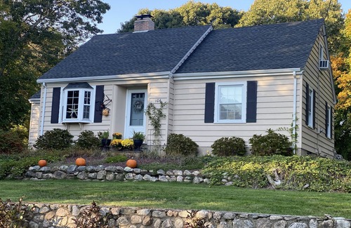 Westerly Maison | Charming Dunn’s Corners Westerly Cape