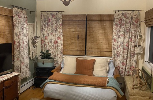 Westerly Maison | Charming Dunn’s Corners Westerly Cape