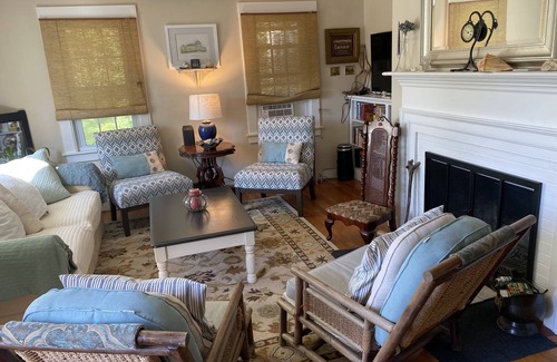 Westerly Maison | Charming Dunn’s Corners Westerly Cape