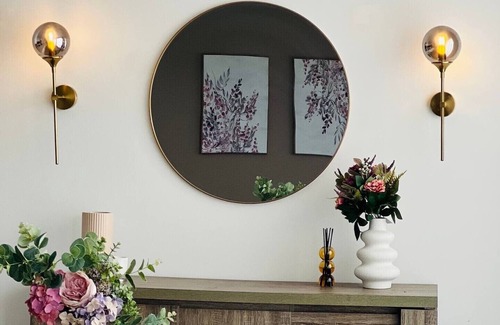 Truganina Maison | Charming Duplex: Style & Comfort