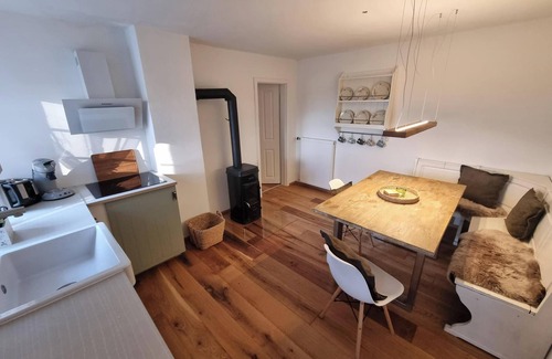 Mechernich Maison | Charming Eifel vacation home, secluded location with sauna, fenced garden Satzvey