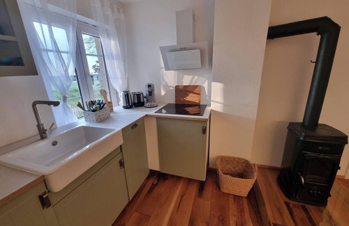 Mechernich Maison | Charming Eifel vacation home, secluded location with sauna, fenced garden Satzvey