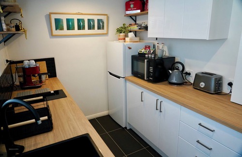 Currumbin Waters Lit Et Petit-Déjeuner | Charming, elegant B&B. Stunning views, close to airport, beaches & attractions.