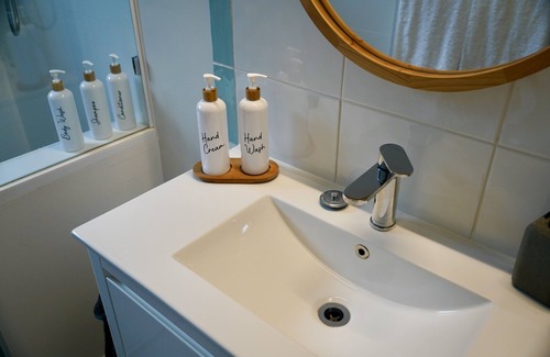 Currumbin Waters Lit Et Petit-Déjeuner | Charming, elegant B&B. Stunning views, close to airport, beaches & attractions.