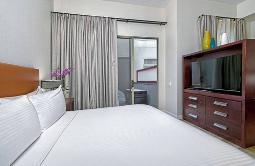 South Beach Hôtel | Charming Embarcadero Room Near Ferry, Oracle Park & Painted Ladies