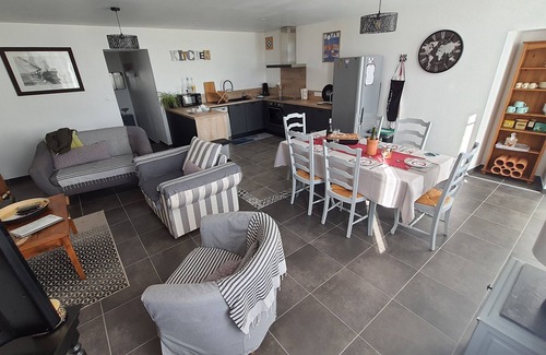 Le Gua Maison | Domaine de charme pour 16 personnes avec piscine et grand jardin