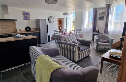 Le Gua Maison | Domaine de charme pour 16 personnes avec piscine et grand jardin