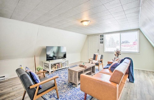 Evanston Maison | Charming Evanston A-Frame Dog Friendly!