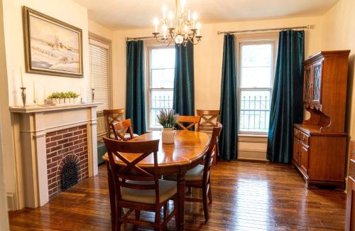 West Milton Maison | CHARMING EXECUTIVE VICTORIAN MANSION w/FREE PARKING - near Bucknell