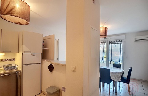 Lamalou-les-Bains Appartement | Appartement F3 climatisé avec terrasse, parking privé et accès WiFi, proche des thermes et du centre-ville