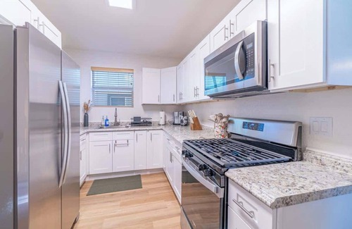 Old Southwest Maison | Charming Family 2BR Midtown Reno - Pets Welcome