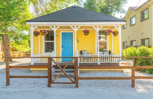 Old Southwest Maison | Charming Family 2BR Midtown Reno - Pets Welcome