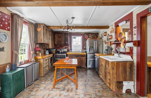 Ogunquit Maison | Charming Family-friendly 10 BR, 10.5 BA Property by Perkins Cove!