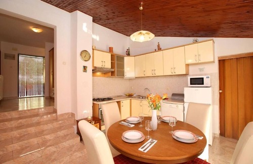Ripenda Verbanci Maison | Charming family-friendly 2-bedroom house in welcoming Labin